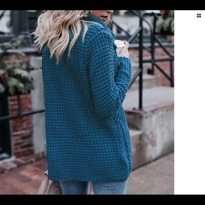 Meet your Posher, Mirela